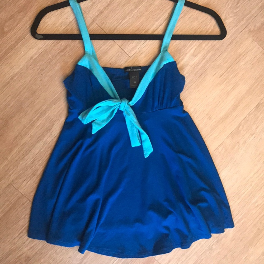 Blue top! 🌸